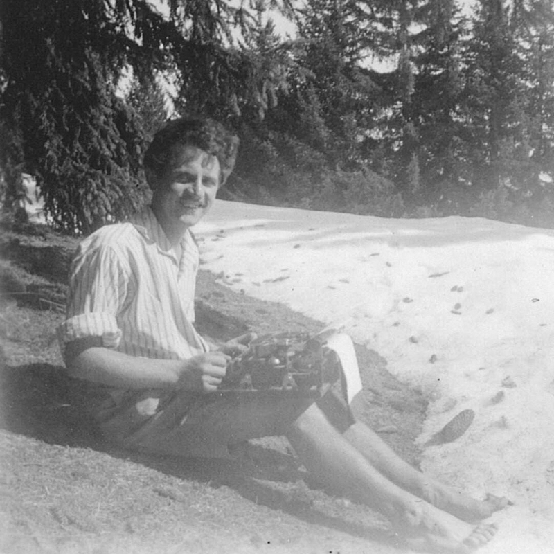 Alfred Vogel with a Typewriter in the snow